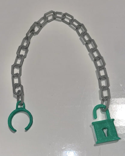 Reproduction Dragon Blaster Padlock & Chain Cuffs for Masters of the Universe, view 4