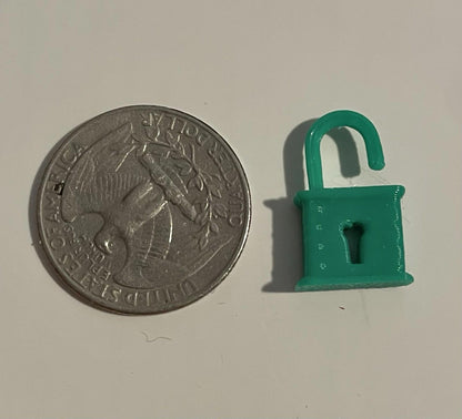 Reproduction Dragon Blaster Padlock & Chain Cuffs for Masters of the Universe, view 6