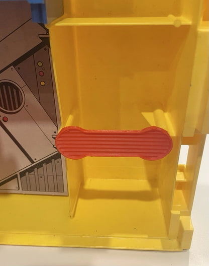 Reproduction Hall of Justice Playset Guard Strap Clip for DC Super Powers, view 3